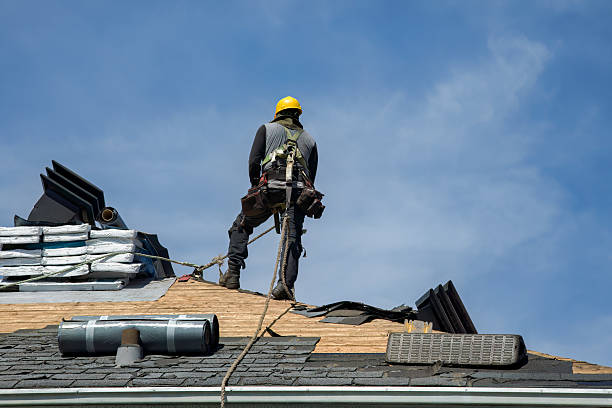 Professional Gutter Installation technician working in Mahwah, NJ